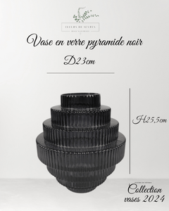 Vase en verre pyramide noir diamètre 23cm - hauteur 25.5cm Diamètre de l'ouverture 8.5cm - Diamètre de la base 9.5cm