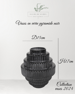 Vase en verre pyramide noir diamètre 15cm hauteur 17cm Diamètre de l'ouverture 5.5cm- Diamètre de la base 6.5cm